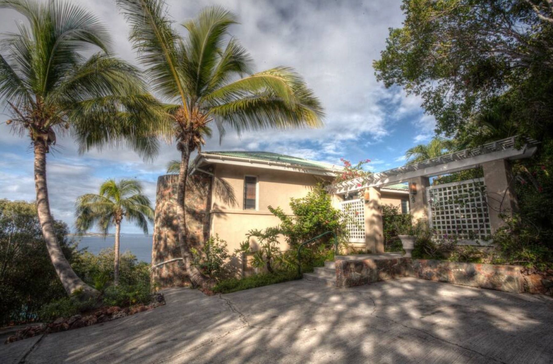 Hale Lani villa photo.